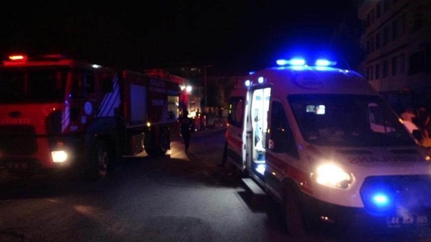 Malatya'da gece yarısı panik: Herkes sokağa döküldü