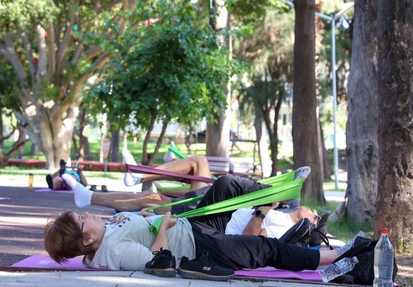 Antalya'da başladı: Her sabah spor için toplanıyorlar