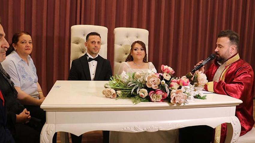 Endonezya'dan Trabzon'a çalışmaya gelen kadın hayatının aşkını buldu: Zaman geçtikten sonra ona inandım