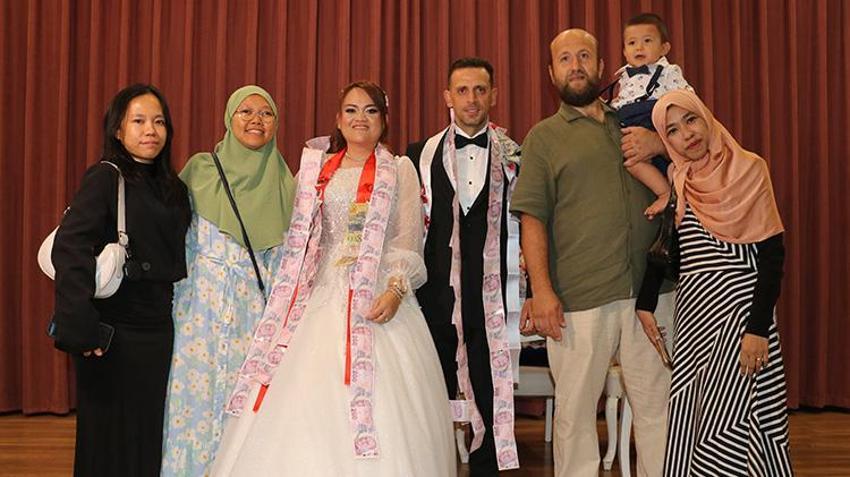 Endonezya'dan Trabzon'a çalışmaya gelen kadın hayatının aşkını buldu: Zaman geçtikten sonra ona inandım