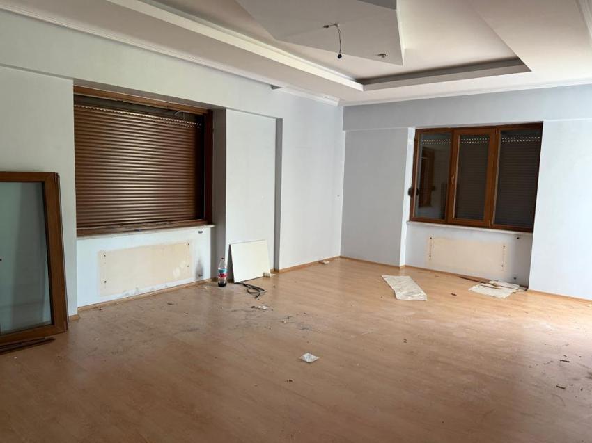 Ispartalı vatandaşın ihaleden aldığı ev başına bela oldu! Kapıyı açtığında gözlerine inanamadı