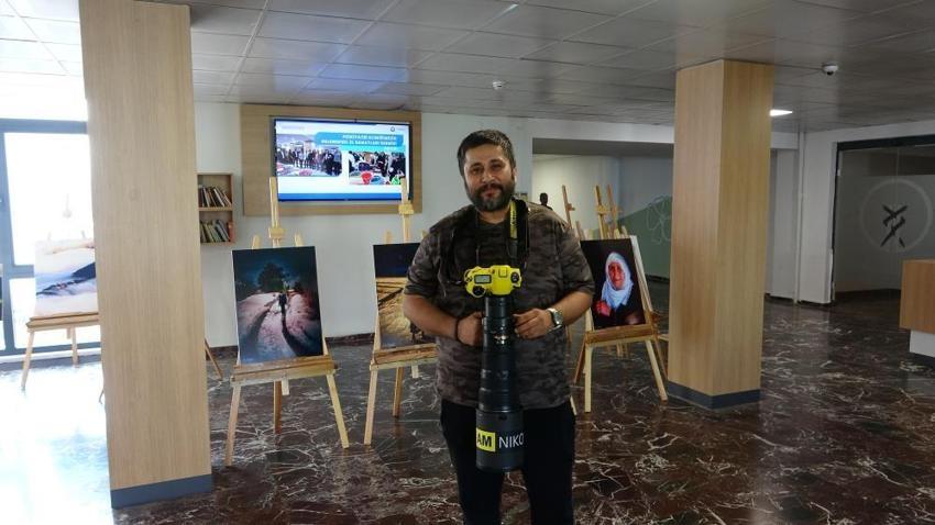 Yoğun bakım hemşiresi hastaneyi sergi salonuna çevirdi!