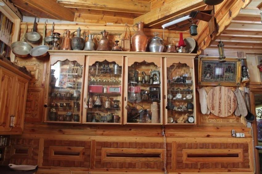 Baba ocağı evini müzeye çevirdi: Binlerce antikayı sergiliyor