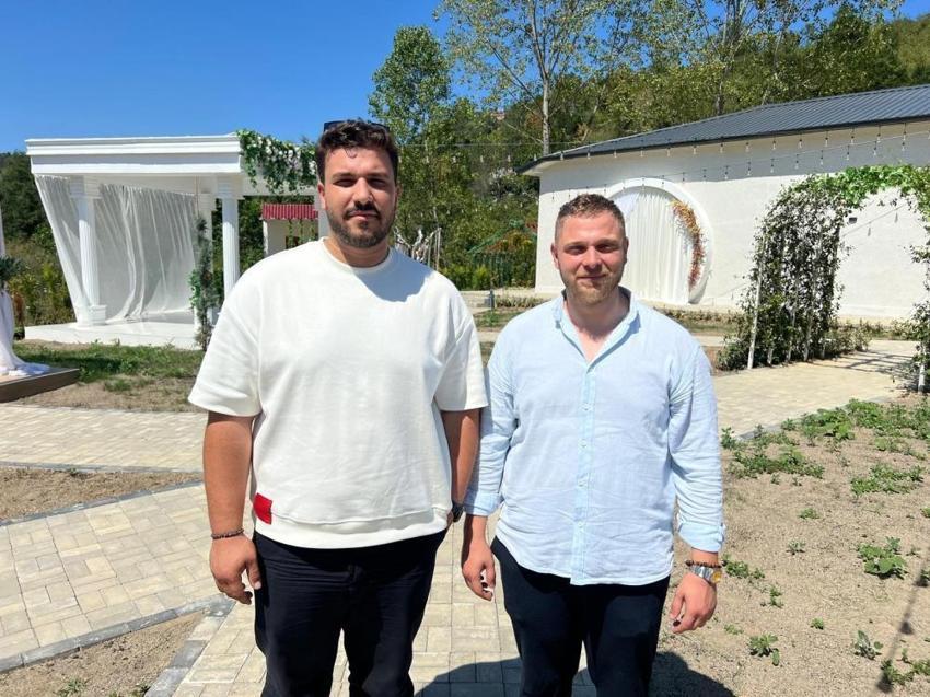 Trabzon'un Arsin ilçesinde ilginç girişim! İki arkadaş okudukları bölümle alakası olmayan bir işe yatırım yaptı