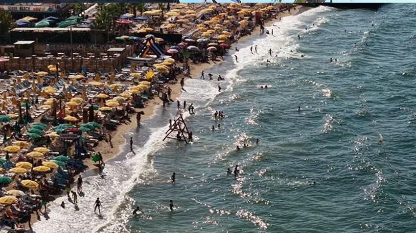 Marmara bölgesinin 40 bin nüfuslu ilçesi doldu taştı! 500 bin kişi tatile gitti doluluk oranı yüzde 95'e çıktı