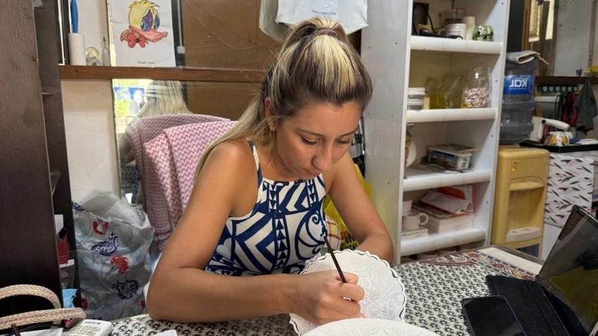 Papa'nın geleceğini duyanlar akın etti! İznik'in dünyaca ünlü el emeği eserlerine yoğun ilgi: Atölyeler iki kat mesai yapıyor