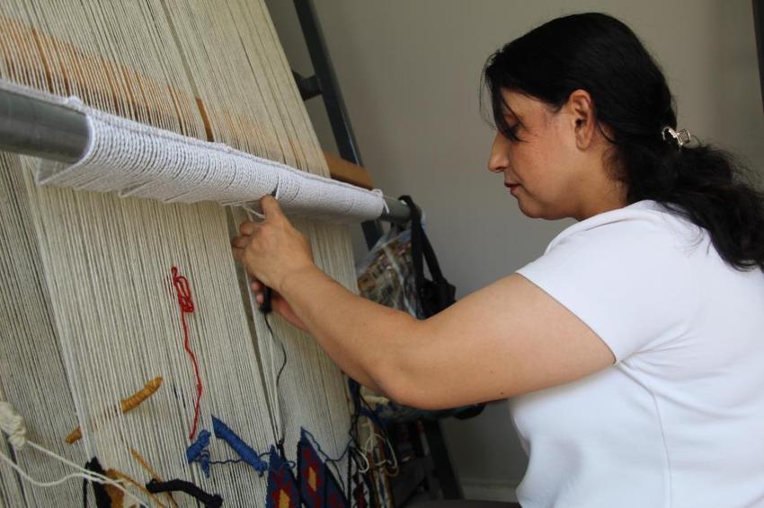 Şırnak'ta asırlık dokuma geleneği, kadınların eline emanet: Jirki Kilimine büyük tanıtım hamlesi!