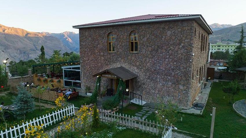 Yıllar sonra Hakkari kültür sanatla buluşuyor