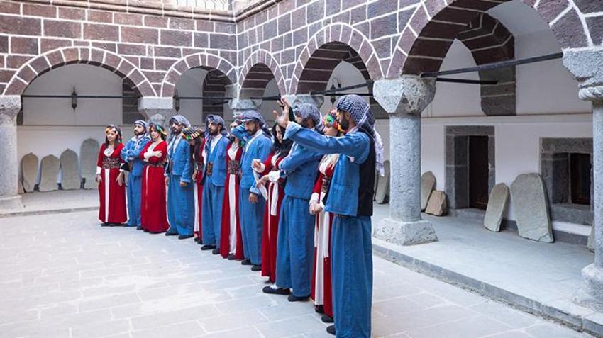 Yıllar sonra Hakkari kültür sanatla buluşuyor
