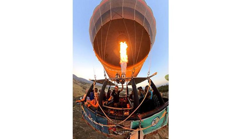 Denizli'de muhasebe elemanı olan kadın kararlılığıyla pilot oldu! 'Sen kadınsın, bu erkek işi yapamazsın'
