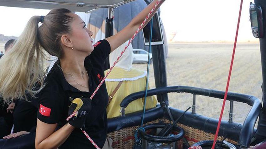 Denizli'de muhasebe elemanı olan kadın kararlılığıyla pilot oldu! 'Sen kadınsın, bu erkek işi yapamazsın'