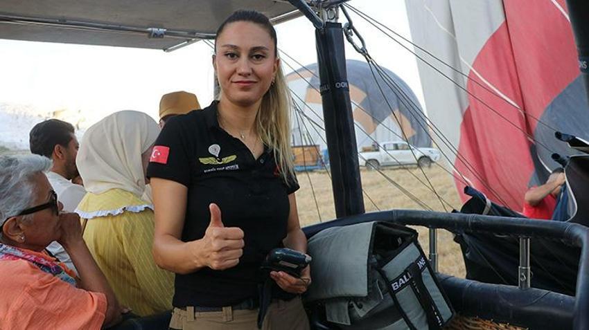 Denizli'de muhasebe elemanı olan kadın kararlılığıyla pilot oldu! 'Sen kadınsın, bu erkek işi yapamazsın'