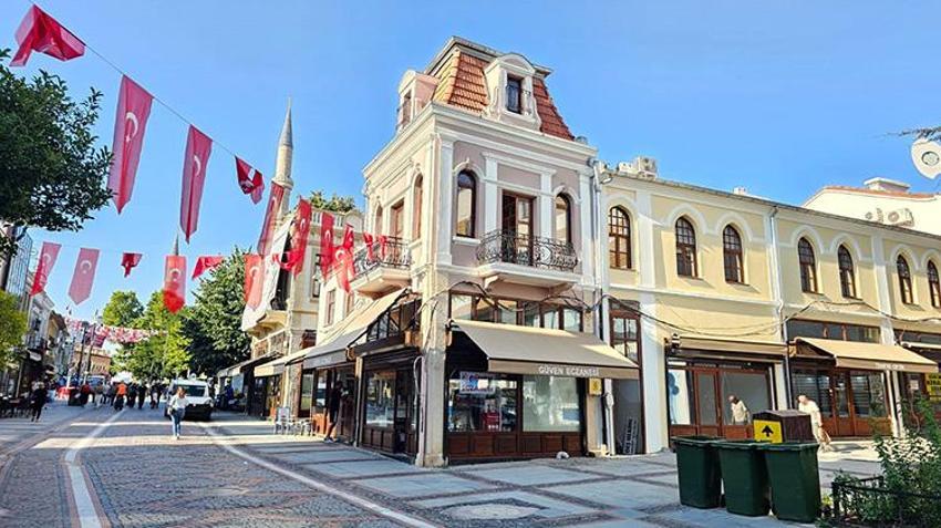 Edirne'nin kalbi yenileniyor! Tarihi Saraçlar Caddesi'nde dev restorasyon başladı