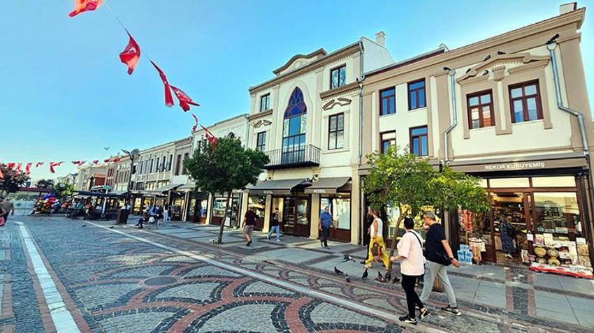 Edirne'nin kalbi yenileniyor! Tarihi Saraçlar Caddesi'nde dev restorasyon başladı