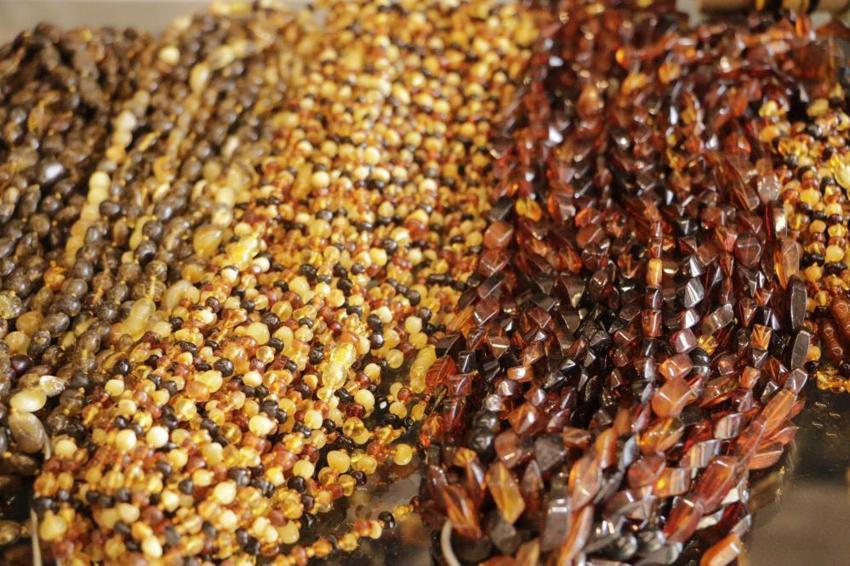 Diyarbakır'da herkes peşinde: Bu taş, stresten nazara kadar her derde deva!