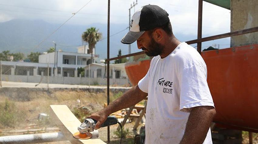 Hataylı usta hobi olarak başladı şimdi ihalelere giriyor! Eski parçaları milyonluk yatlara dönüştürüyor
