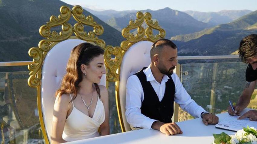 Gümüşhane'de gelin ve damat 'evet' derken korktu! 240 metre yükseklikte nikah töreni