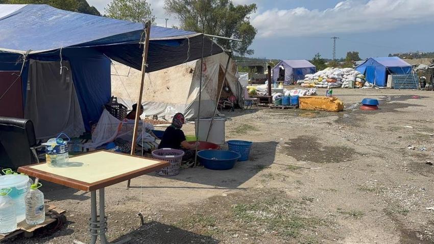 Zonguldak'a gelen bir gelmeyen bin pişman: İşçilerin hayatında her şey var su, elektrik yok!