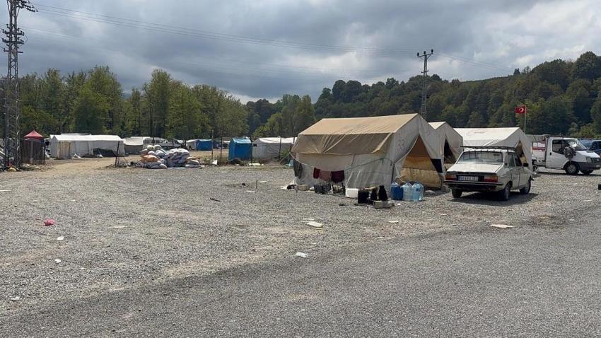 Zonguldak'a gelen bir gelmeyen bin pişman: İşçilerin hayatında her şey var su, elektrik yok!