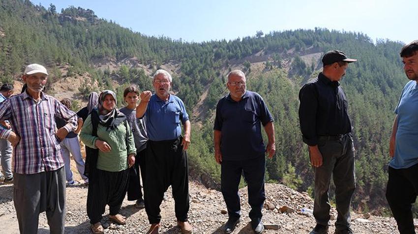 Adana'da 35 yıldır bitmeyen çile: 5 kişinin hayatını kaybettiği yolda acı nöbet!