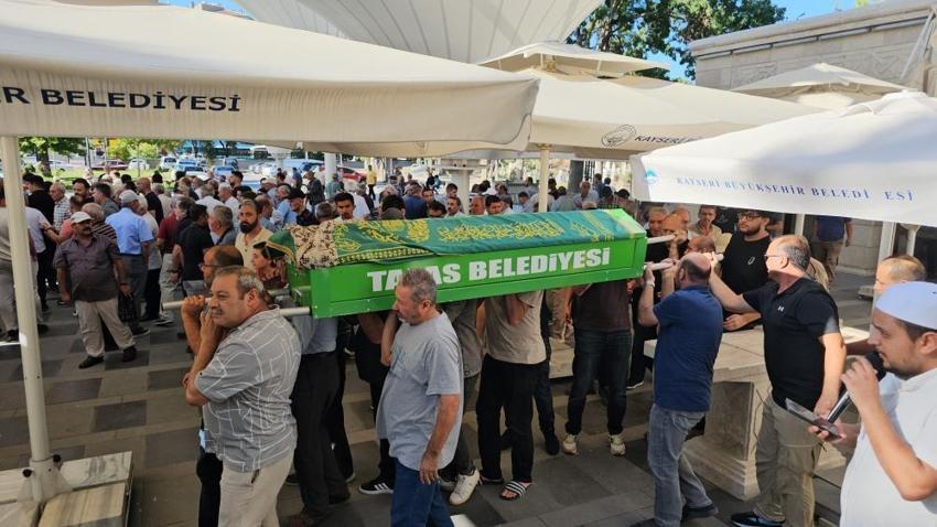 Kayseri'de yanlışlıkla gömüldü! Annemiz diyerek başka kadının cenazesini aldılar