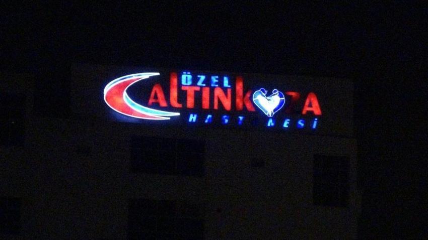 Mide ameliyatı genç kadının sonu oldu! Adanalı aile hastaneyi bastı