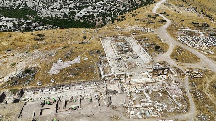 'Garnizon Kenti'nde büyük keşif: Uşak'ta bulundu, antik dünyanın sırlarını aralıyor: İngiliz Stonehenge'ine benziyor!