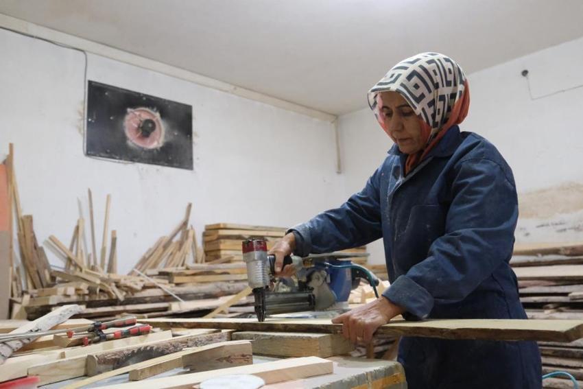 Türkiye'de bu işi yapan sadece 15 kadın var! Bodrum katında başladı, 81 ile gönderiyor