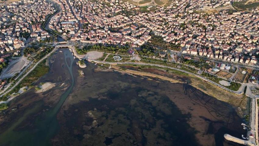 Türkiye çölleşiyor su kaynakları kuruyor! Büyük dalga yurdun dört bir yanını vurdu barajlar ve göllerde su kalmadı