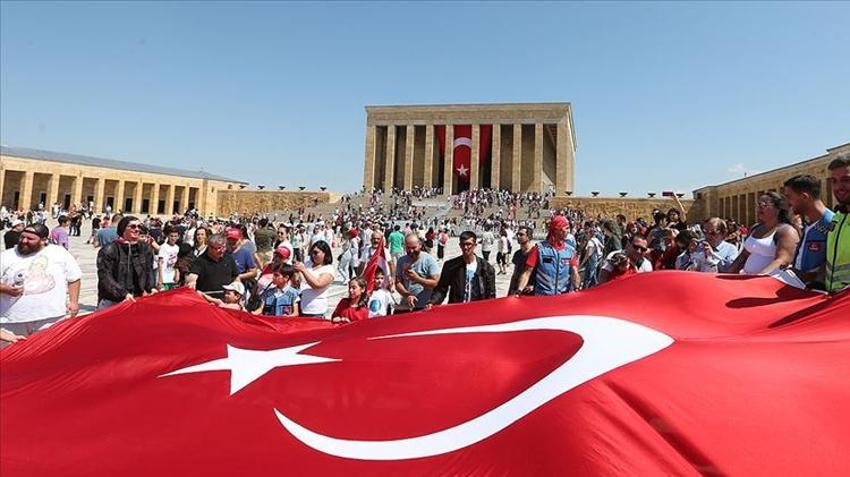 30 Ağustos'ta dünyaya ilan edildi! Büyük destan 81 ilde kutlanacak