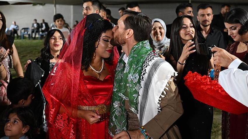 Panama'dan geldi, Vanlı Harun ile evlendi: Görünce kocam olacağına inandım