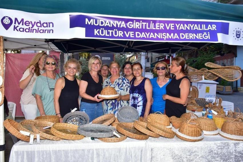 Bursa'da meydan kadınların: Dayanışma Pazarı açıldı