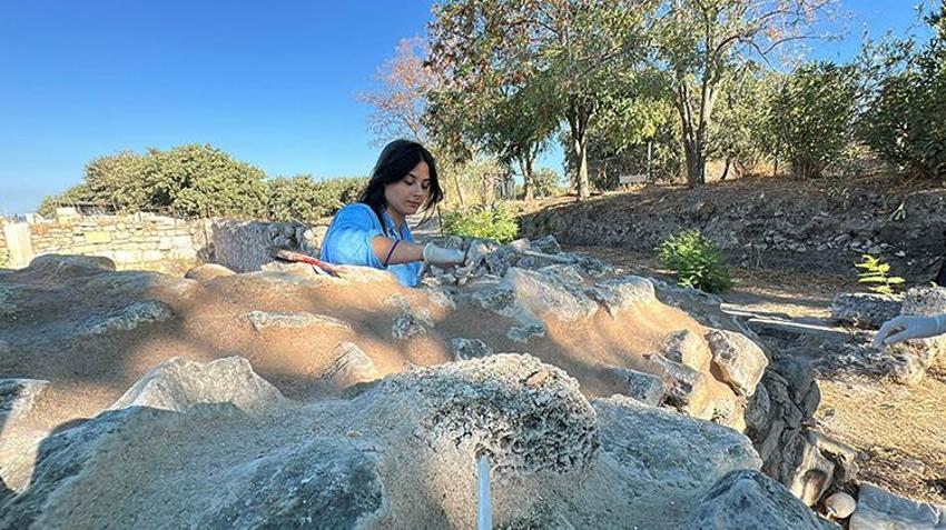 Çanakkale'de iki bin yıllık gizemli yapı: 25 kişilik ekiple gün yüzüne çıkarıldı, yeniden ayağa kaldırılacak