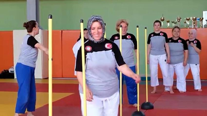 Anneler üretiyor çocuklar yarışıyor: Makarna ve tarhana satıp çocuklarını şampiyon yaptılar!