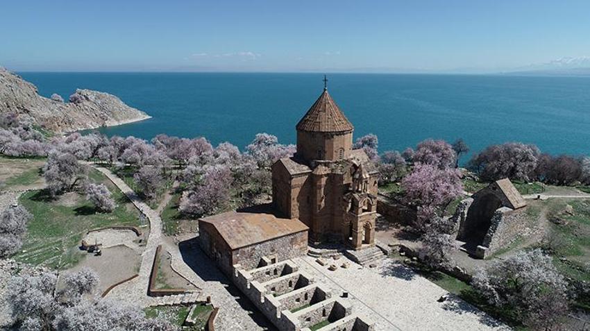 Akdamar Kilisesi'nde tarihi gün yaklaşıyor: 13. ayin için tüm hazırlıklar tamamlandı