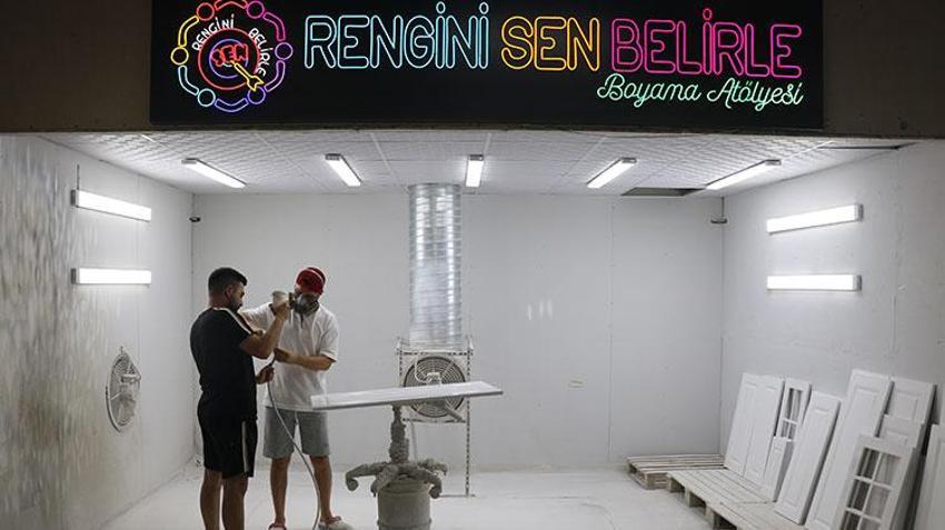 Adana'daki evinde hobi olarak yapmaya başladı! Yoğun ilgi görünce 500 metrekarelik atölye açtı