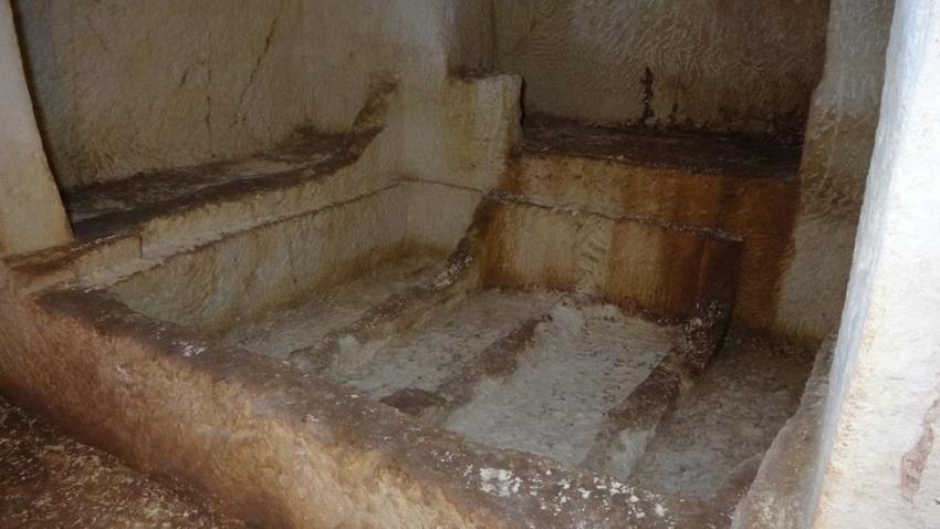 Adıyaman'ın 'Sonsuzluk Merdiveni'nde büyük sır! 2100 yıllık gizemli mezarda şaşırtan keşif: 'Anadolu'da bir ilk'