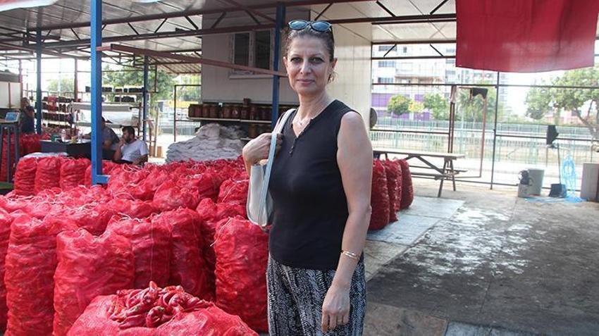 Adana'da salça sezonu açıldı: Kilosu 18 lira, artık elle değil, makinelerle yapıyorlar