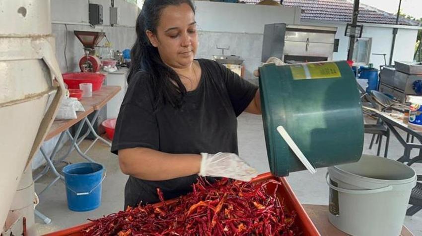 İş bulamayınca tüm birikimini kullandı! Köyüne üretim merkezi kurdu! Her şeyi tek başına yapıyor