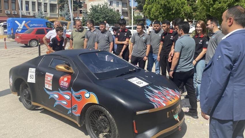 Tokatlı gençler elektrikli araç yarışlarında Türkiye birincisi oldu