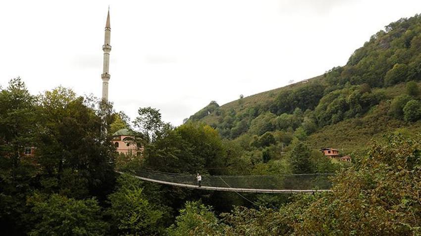 Samsunlu vatandaş babasının sözlerini unutmadı! Camiye kolay gitmek için köprü yaptı