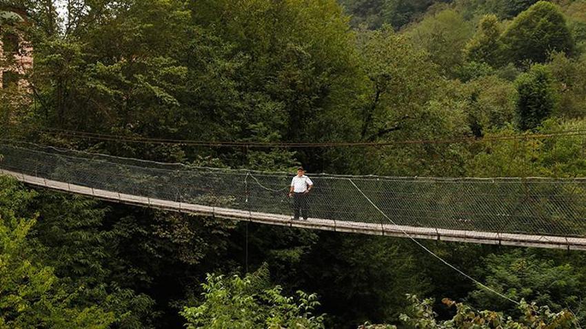 Samsunlu vatandaş babasının sözlerini unutmadı! Camiye kolay gitmek için köprü yaptı