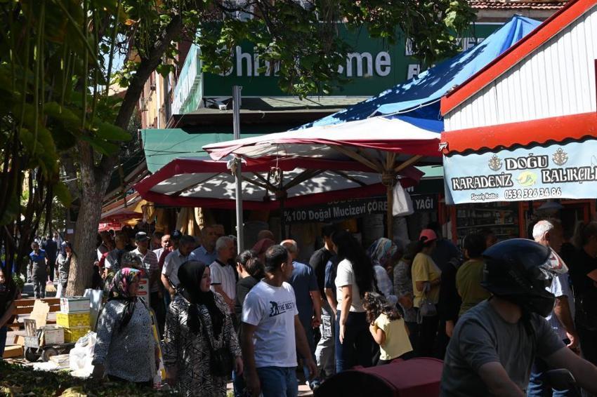 Balık sezonu başladı, Eskişehir'de balıkçılar 6 ton balığı ücretsiz dağıttı!