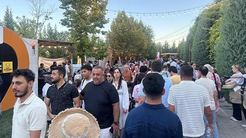 Konya'da lezzet şöleni başladı! 4 gün boyunca sürecek, ünlü şefler akın etti