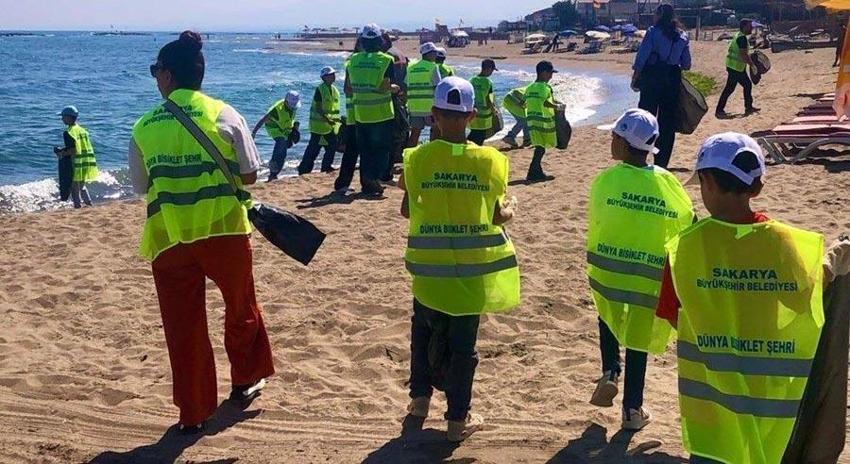 İsveç’te başladı dünyada yaygınlaştı! Plogging akımı Karasu’ya ulaştı