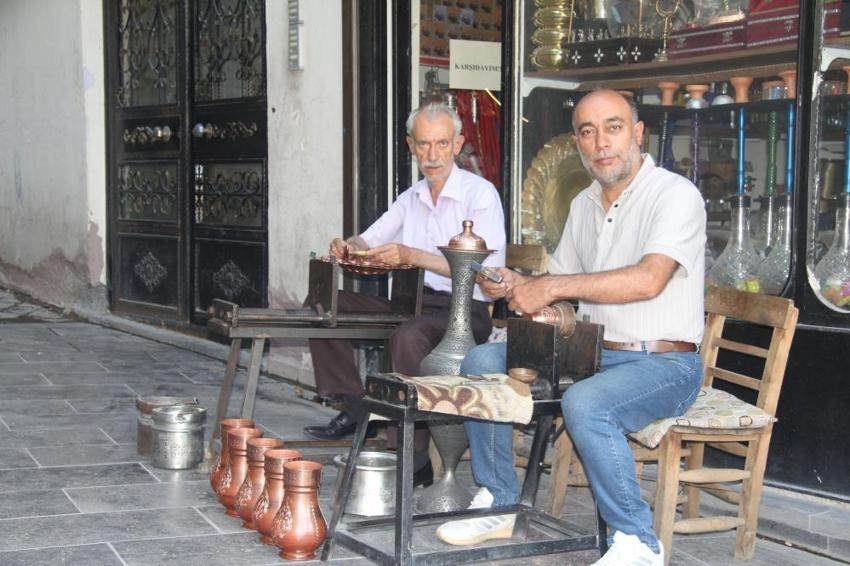 Yarım asırdır bakırcılık yapıyorlar: Gaziantepli tarihi ustaları sitem etti: 'Bize sahip çıkan yok!'
