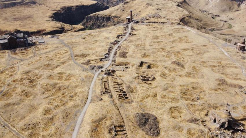 UNESCO mirası Ani'de tarihi keşifler: 7 farklı noktada Selçuklu izleri ortaya çıkıyor!