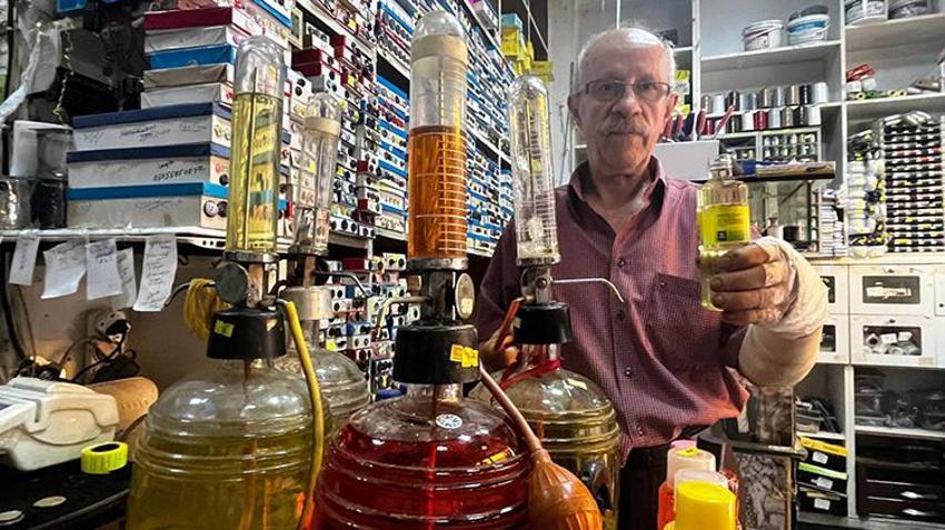 Edirne'de milyonluk sektöre tek başına meydan okuyor! 50 yıldır unutulan bir mesleği yaşatıyor: 'Adeta bir zaman tüneli gibi'