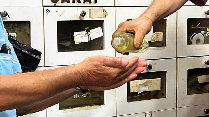 Edirne'de milyonluk sektöre tek başına meydan okuyor! 50 yıldır unutulan bir mesleği yaşatıyor: 'Adeta bir zaman tüneli gibi'