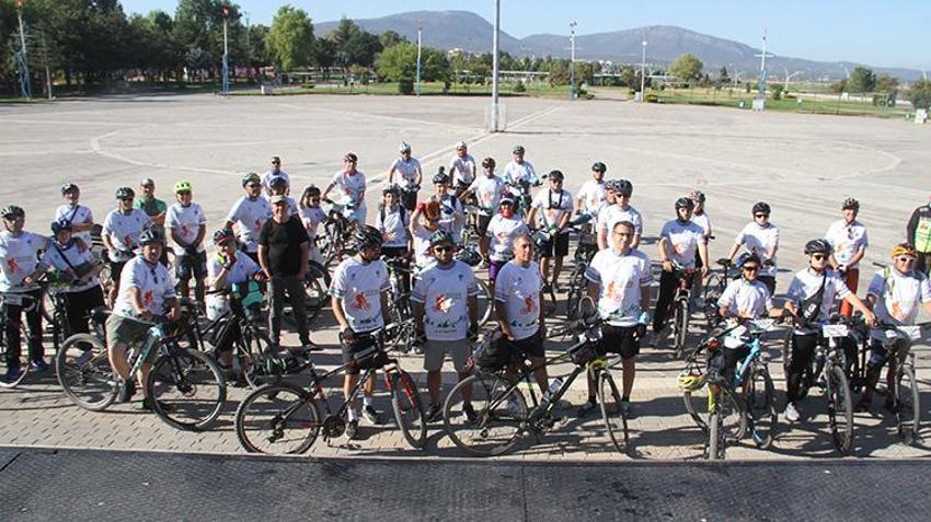 Beyşehir Gölü'nün yanında pedallar kuraklık için çevrildi!